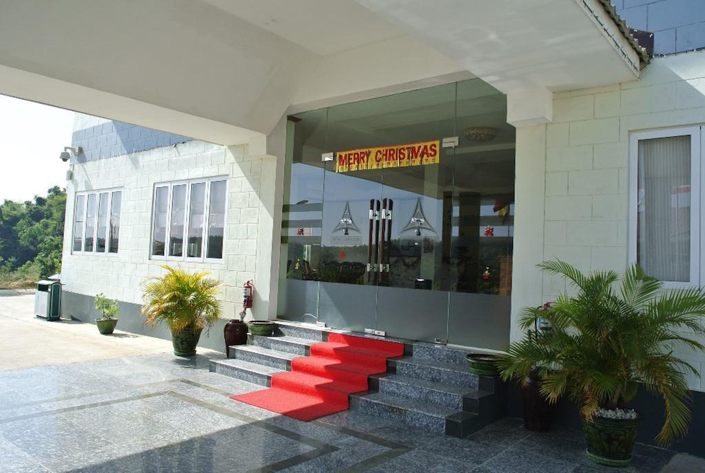 Myat Thinzar Hotel Oattara Thiri Buitenkant foto